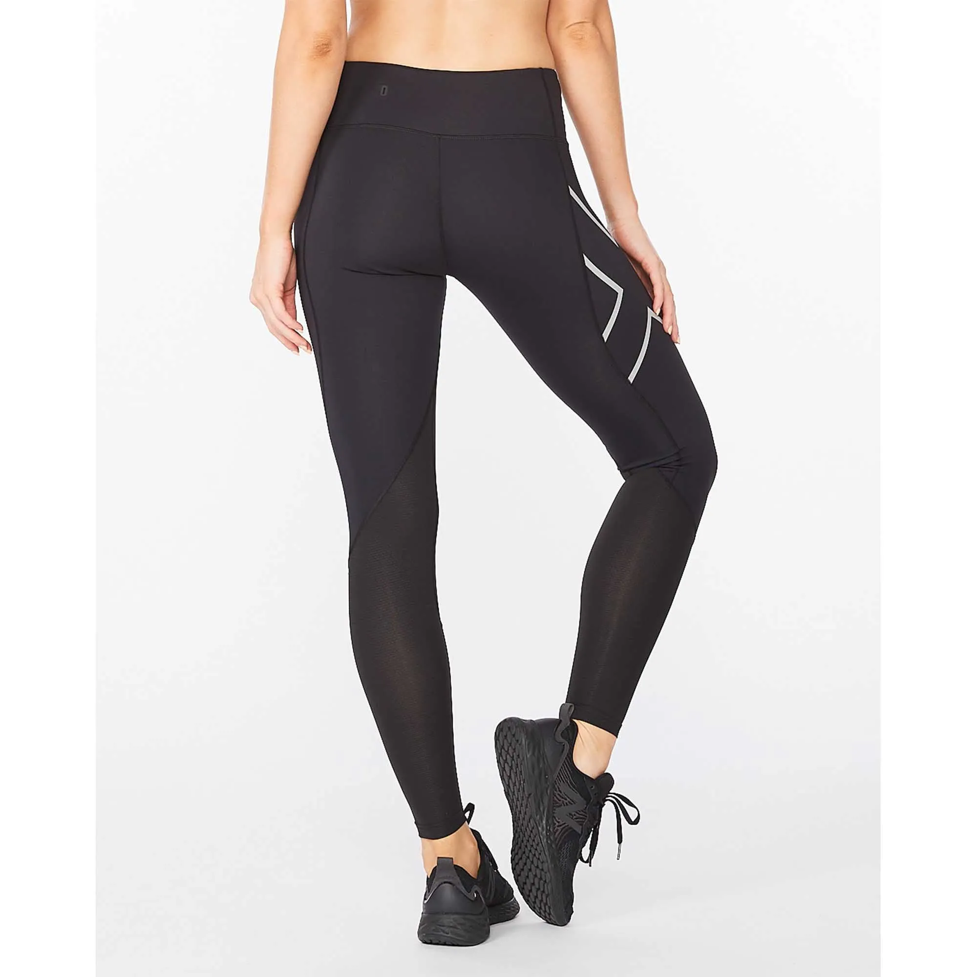 2XU | Women's Aero Vent Mid-Rise Compression Tights