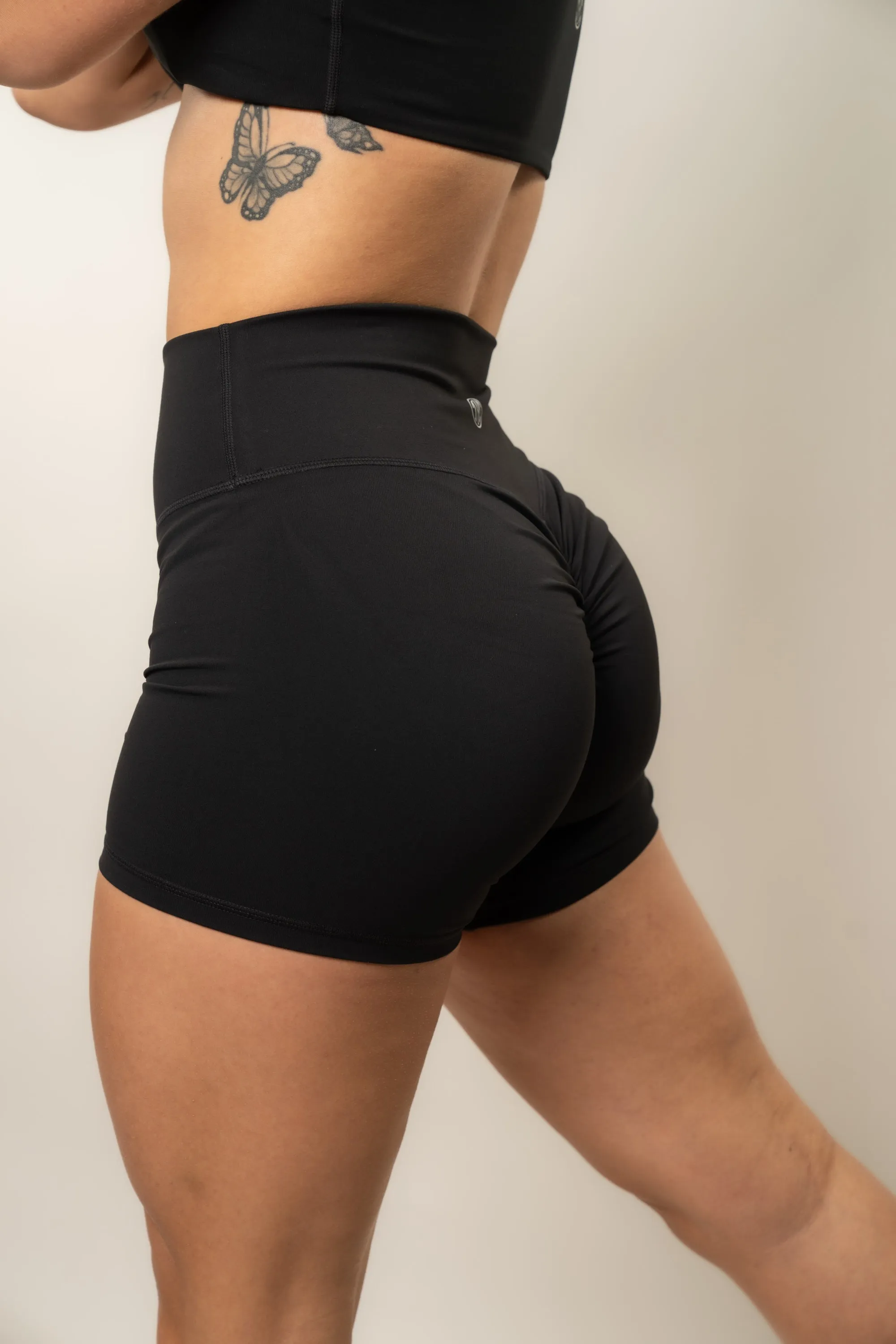 4" Effortless Scrunch Shorts - Black