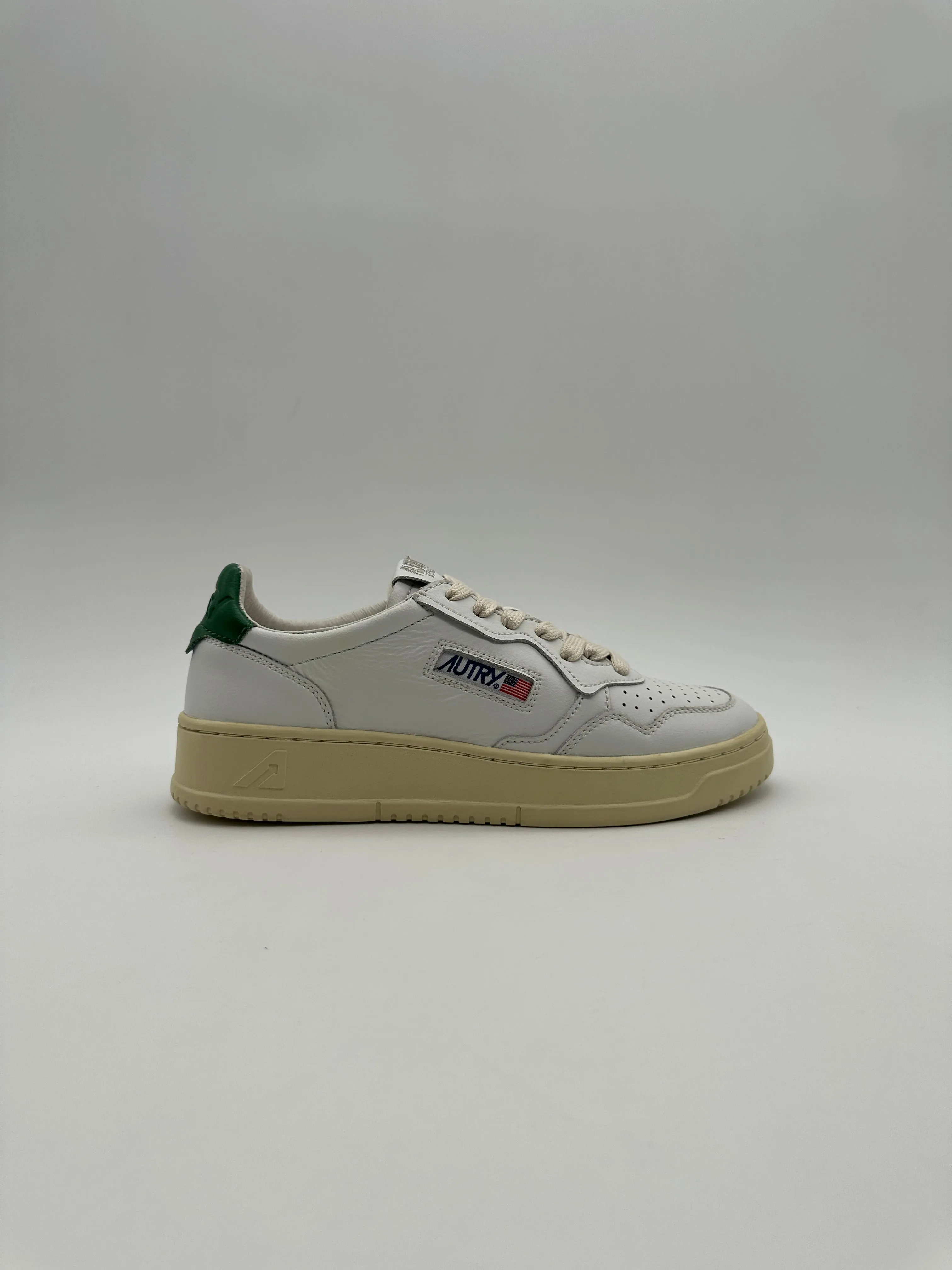 Autry 01 Low Sneakers