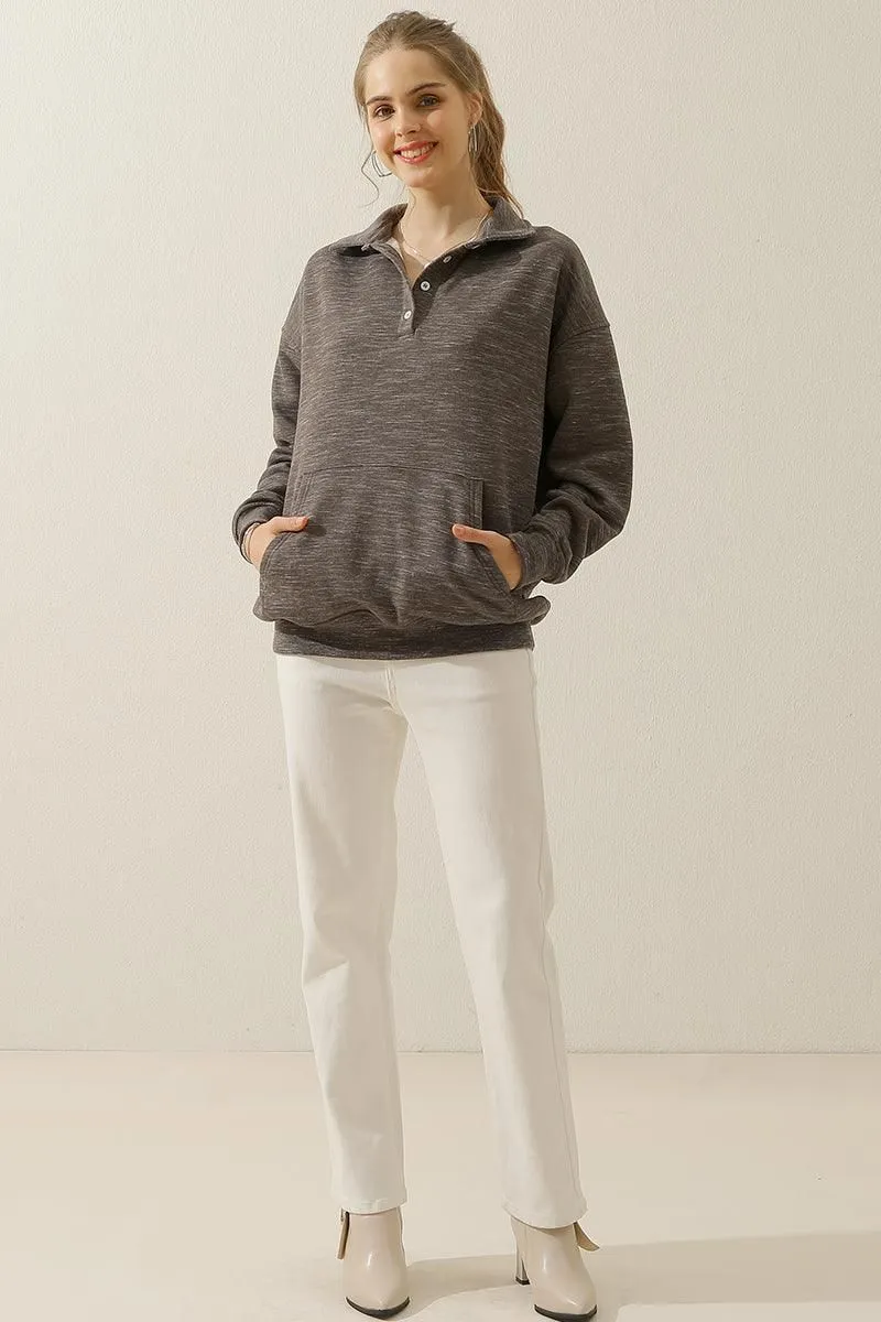 BOTTON COLLAR SWEATSHIRT WITH KANGAROO POCKET