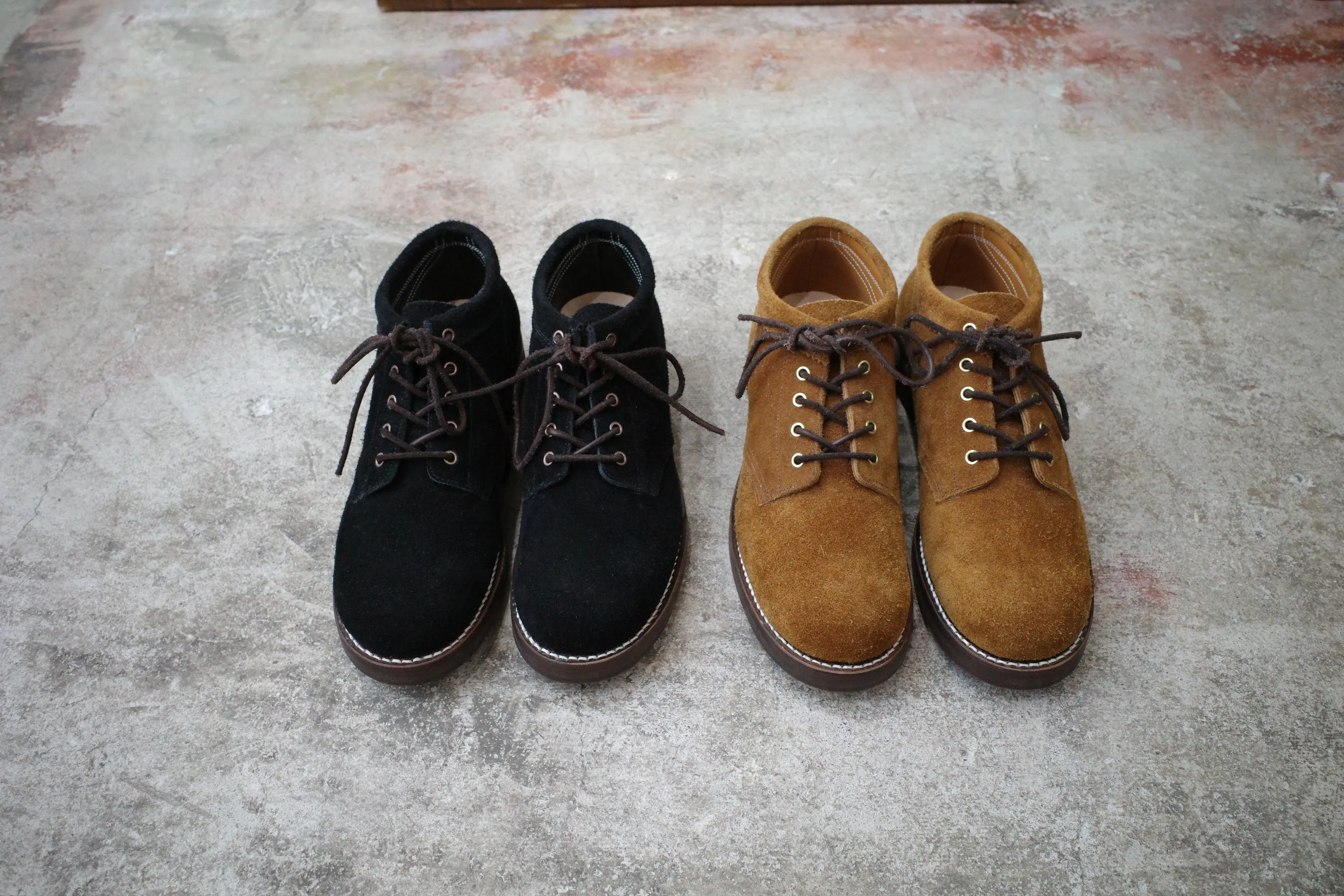 COUPEN (Tobacco Oil Suede)