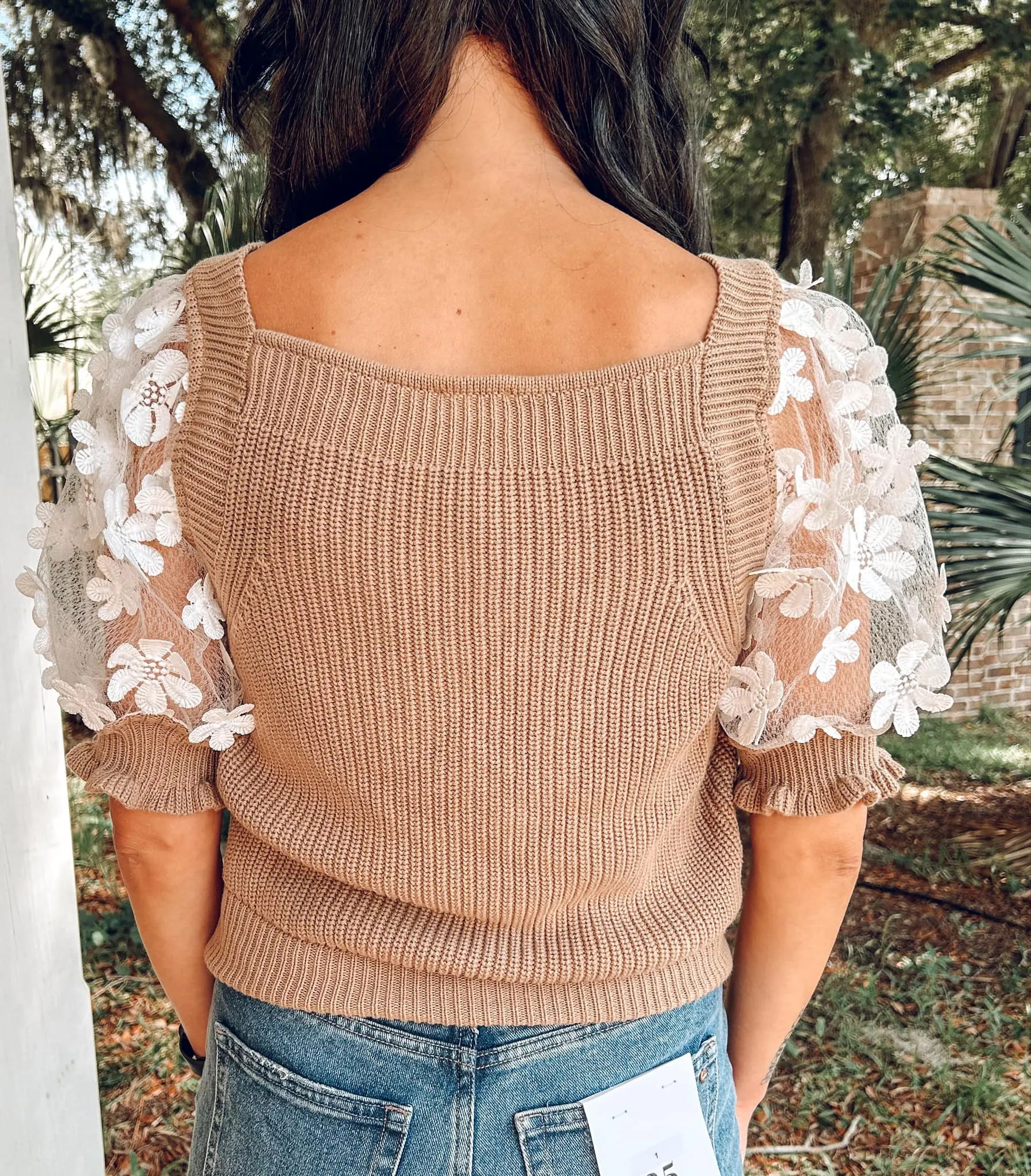 Flower Child Puff Top | Coffee