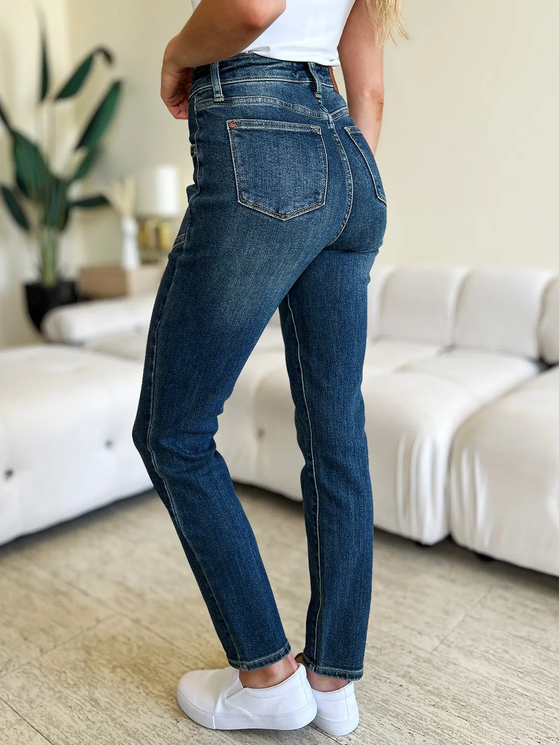 Judy Blue Full Size  High Waist Distressed Skinny Jeans