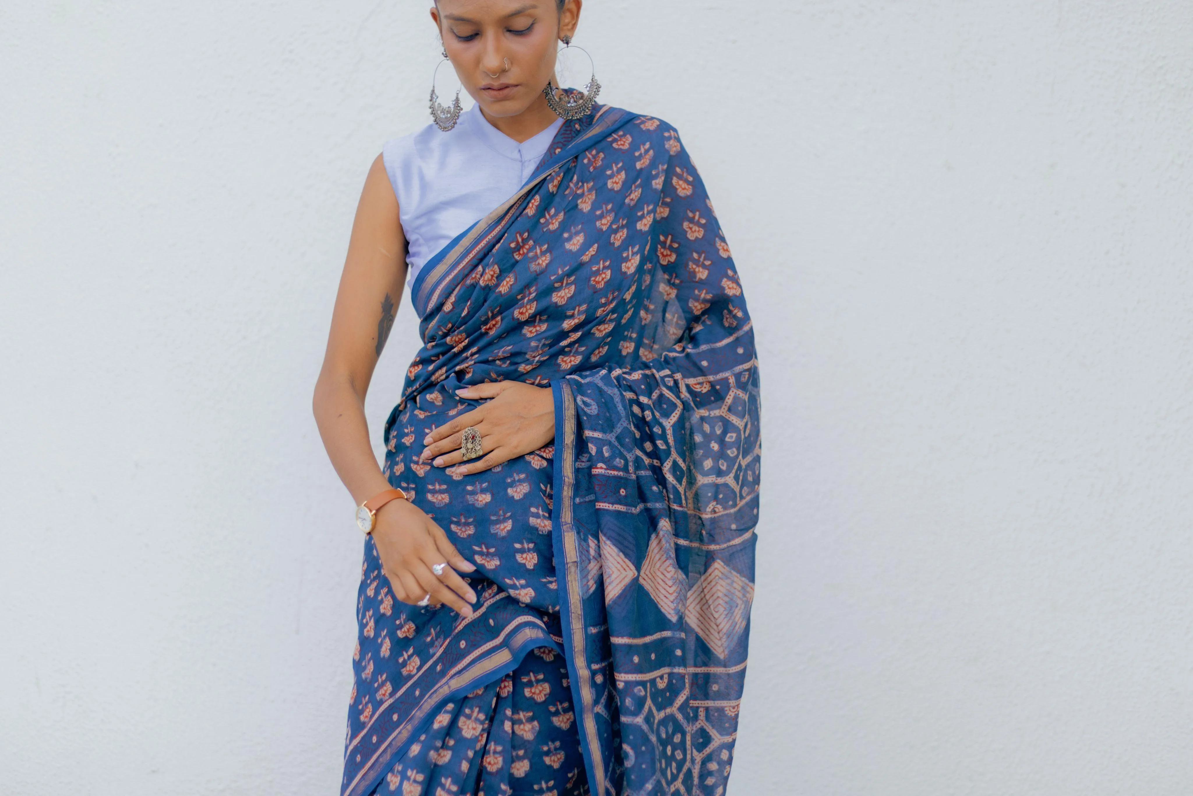 Kaisori Malhar - Dabu Pharad  Gulab Indigo Dabu Silk Cotton saree