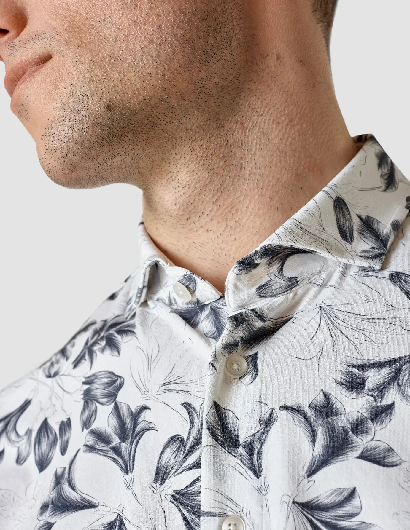 Lightweight Classic Shirt Navy Flower Slim