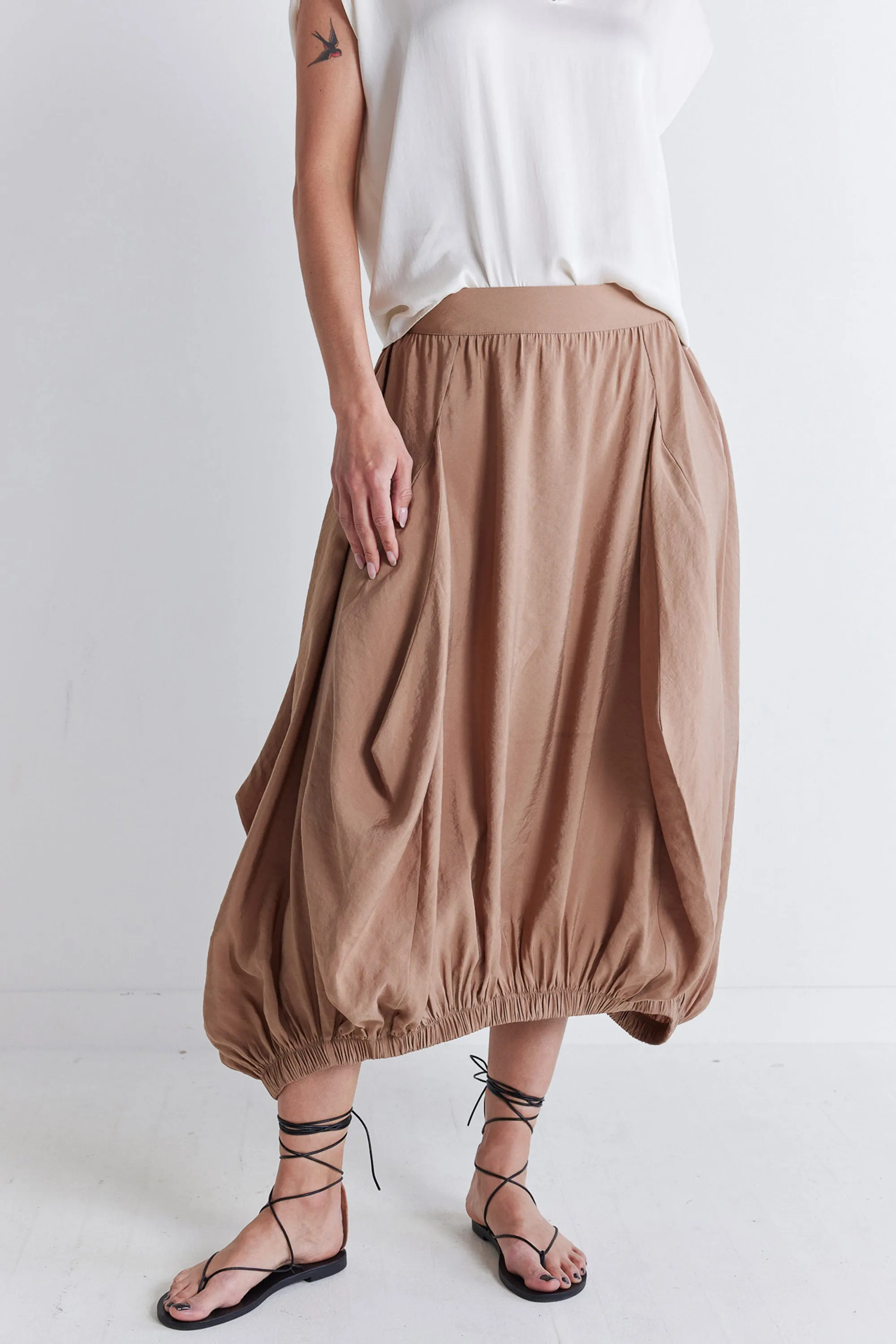 Pleat-Adoring Light Poplin Skirt