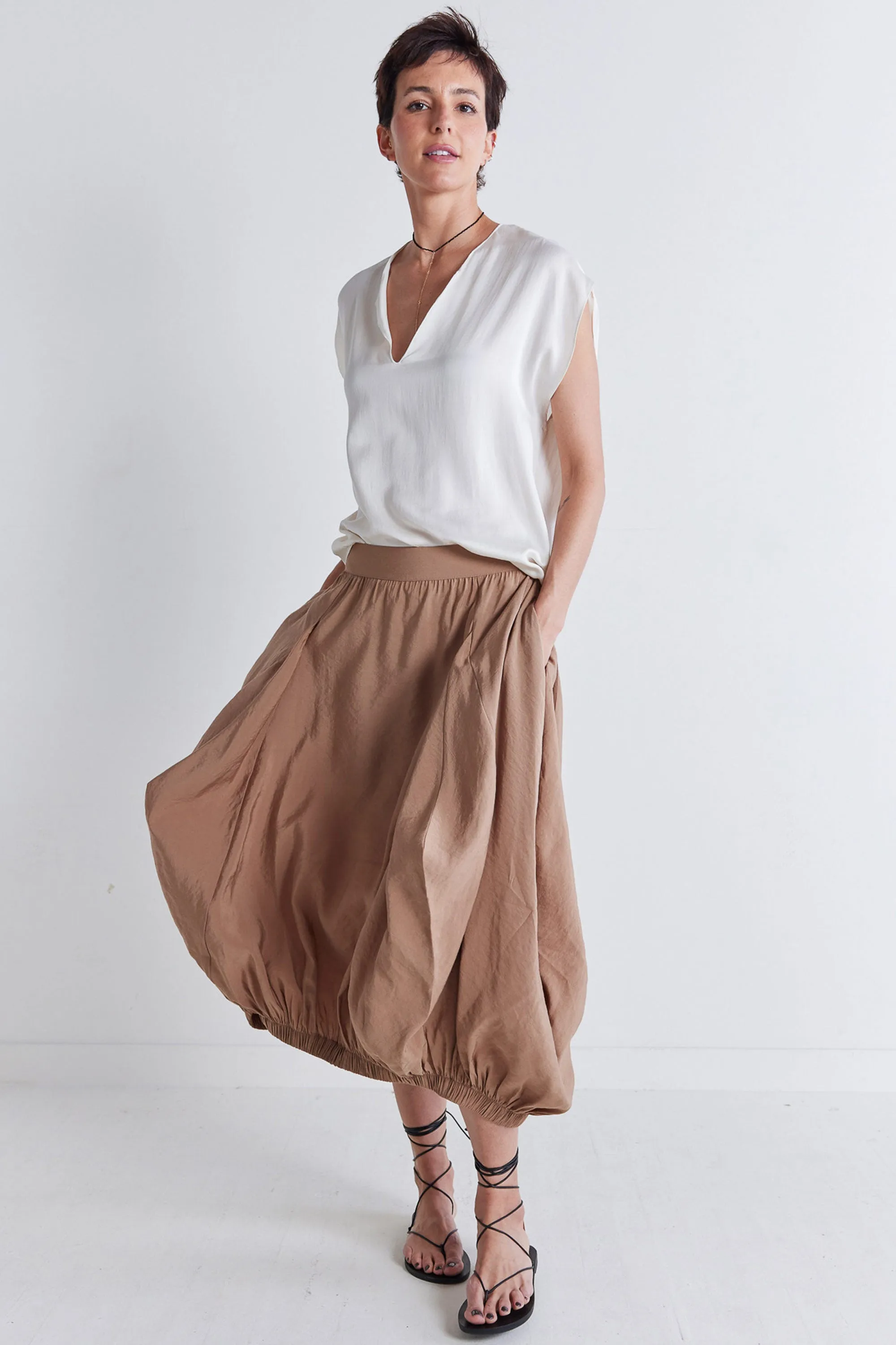 Pleat-Adoring Light Poplin Skirt