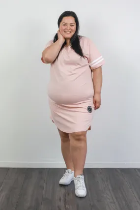 *VARSITY TEE DRESS DUSTY PINK